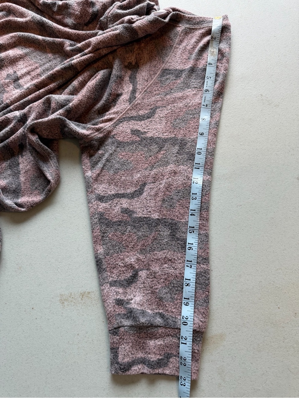 Market & Spruce Heathered Pink and Gray Knit Top - Picture 10 of 11